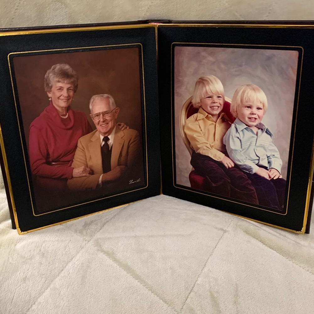 Leather Portrait Album - Picture 3 of 6
